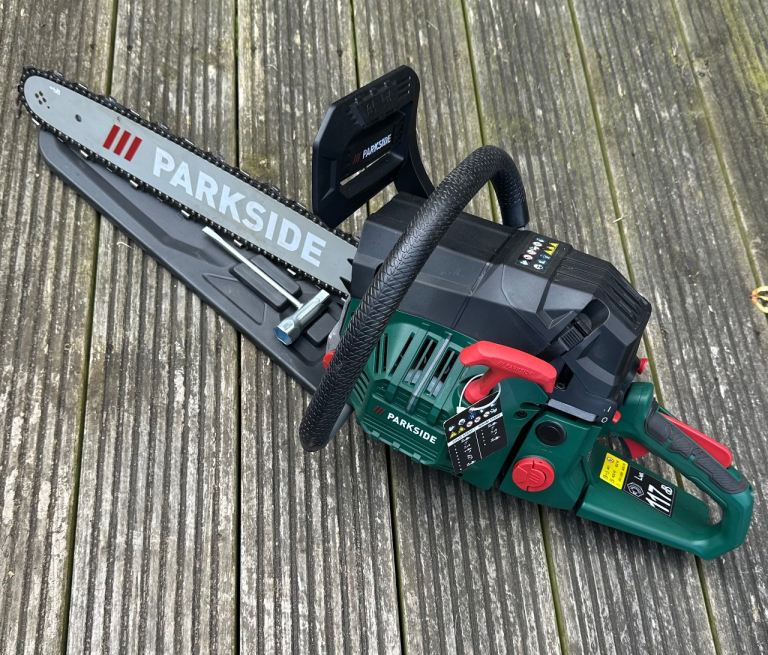 Brand New petrol chainsaw unused 53cc 18”bar chain saw lawnmower mower trimmer cutter