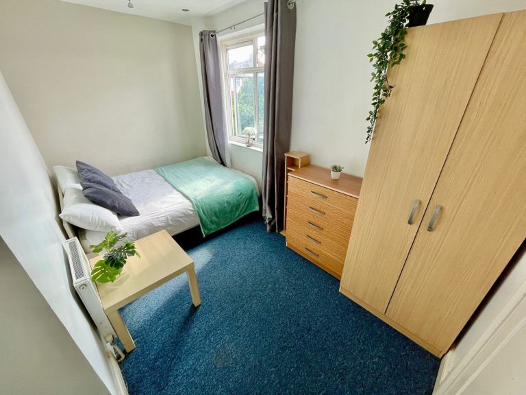 🌿 Affordable Double Room Available – Willesden Green, NW2 | All bills Including✨