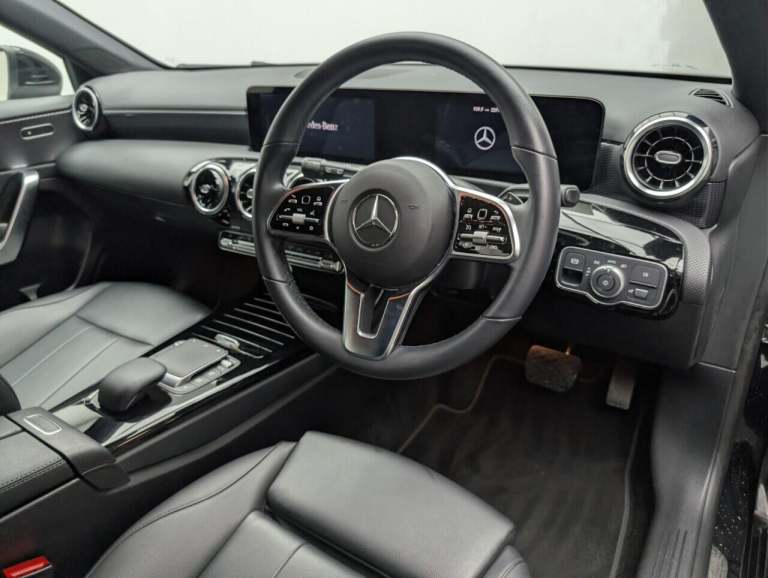 2022 Mercedes-Benz A-Class 1.3 A180 Sport (Executive) Hatchback 5dr Petrol 7G-DCT Euro 6 (s/s) (1...