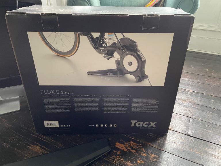 Tacx Flux S Smart turbo trainer, instructions, box