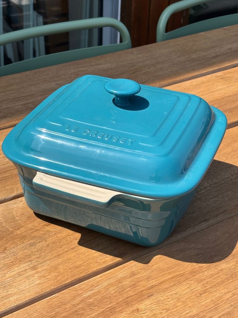 Le Creuset Heritage Stoneware Casserole/Baking Dish with Lid 3.3L in Caribbean Blue