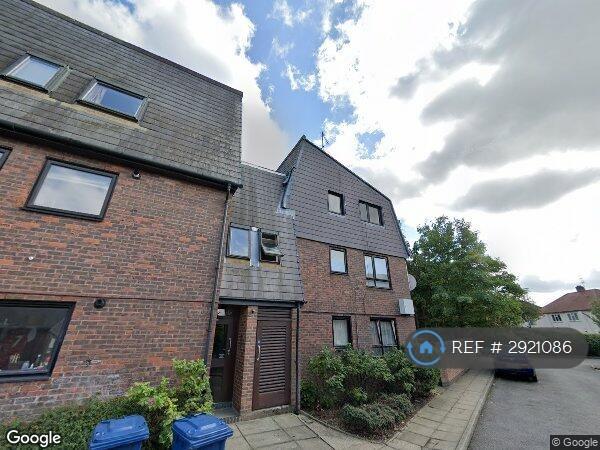 2 bedroom flat in Somercoates Close, Barnet, EN4 (2 bed) (#2921086)