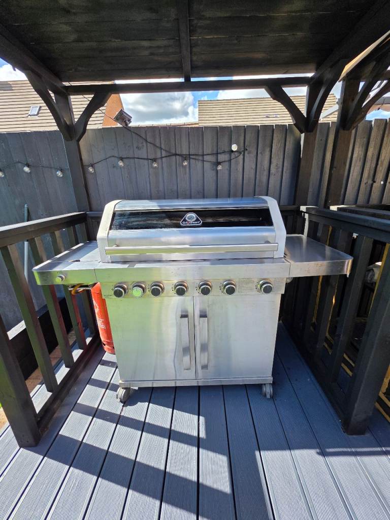 Grillstream BBQ with Side Burner, Griddle & Pizza Stone