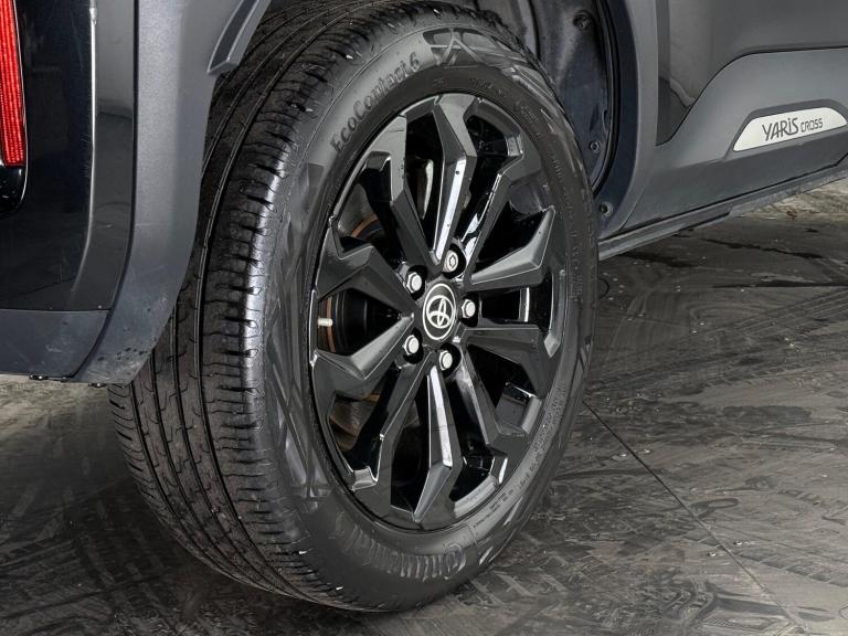 2023 Toyota Yaris Cross 1.5 VVT-h Design E-CVT Euro 6 (s/s) 5dr HATCHBACK Petrol/Electric Hybrid ...