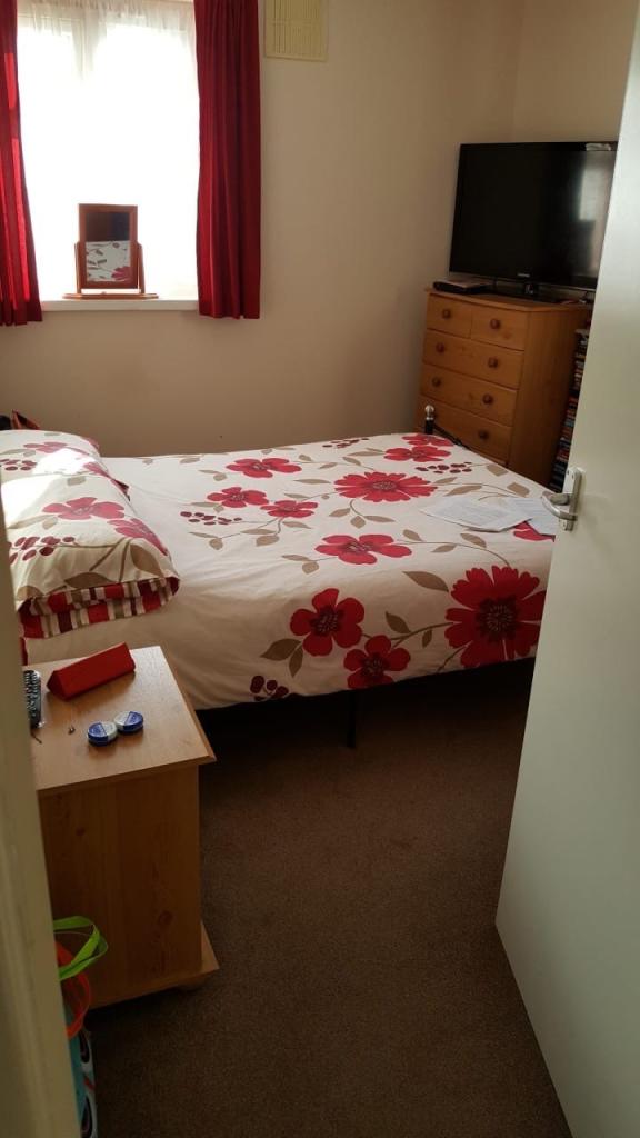 Exchange 2 bed flat 