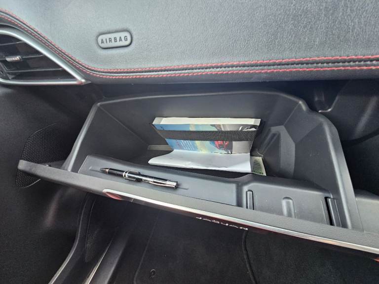 Jaguar, F-PACE, Estate, 2016, Manual, 1999 (cc), 5 doors