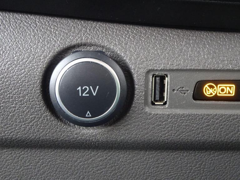 2021 Ford Transit Custom 2.0 320 EcoBlue Trend Kombi L2 H1 Euro 6 (s/s) 5dr MPV Diesel Manual