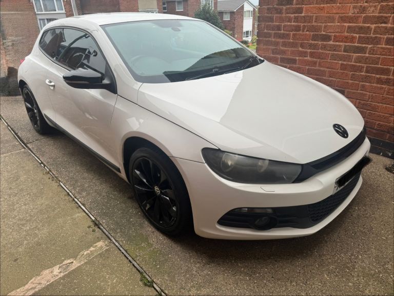 VOLKSWAGEN SCIROCCO, WHITE 2L TDI BLUEMOTION TECH GT