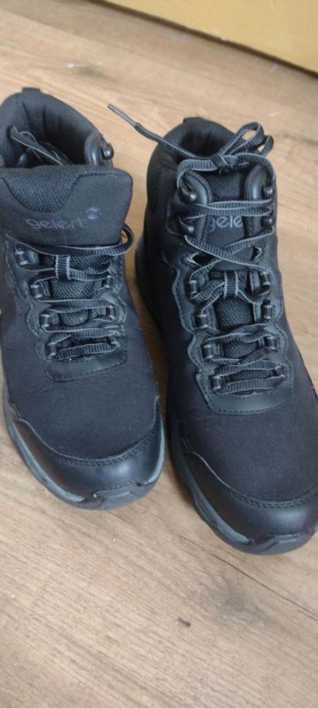 Men's Black Hiking Boots - As Good As New