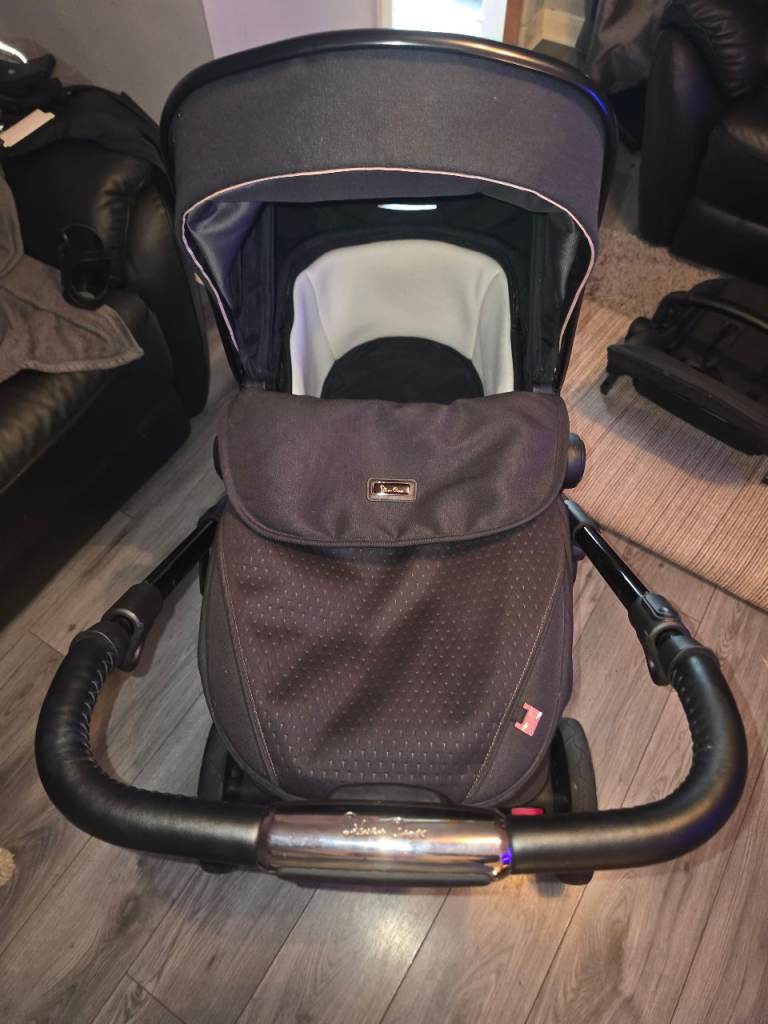 Silver Cross Pram/Pushchair – Black, Good Condition