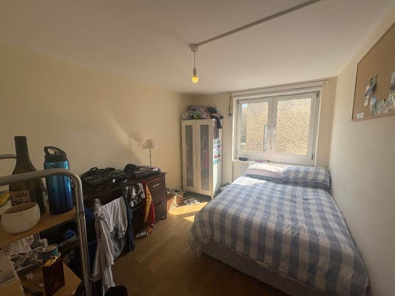  Bright double room in SE1/Borough - £1100pcm 