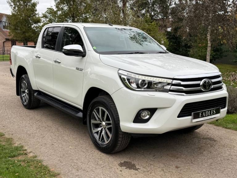 2019 19 TOYOTA HI-LUX 2.4 D-4D INVINCIBLE PICKUP DOUBLE CAB 4DR DIESEL MANUAL 4W
