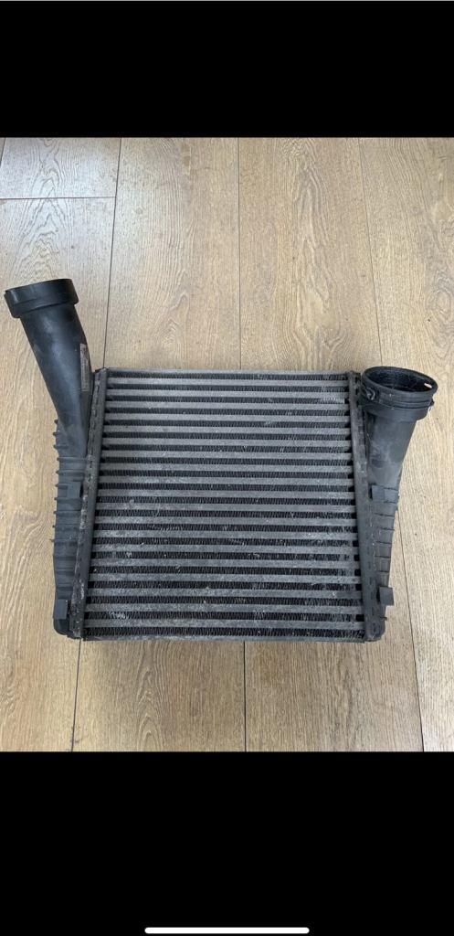 INTERCOOLER AUDI Q7 2006 - 2014 LEFT