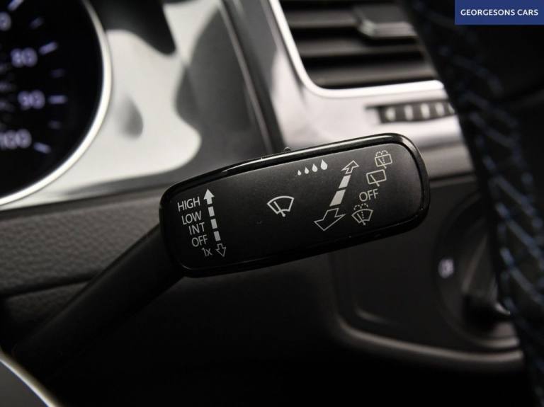 2019 Volkswagen Golf 35.8kWh e-Golf Hatchback 5dr Electric Auto (136 ps) Hatchback Automatic