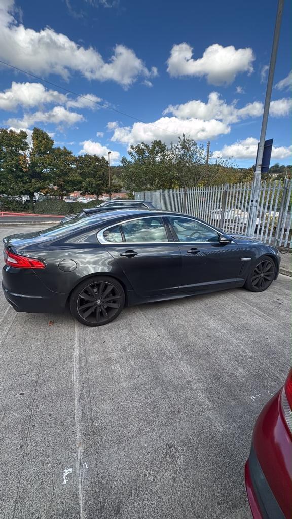 Jaguar XF portfolio 