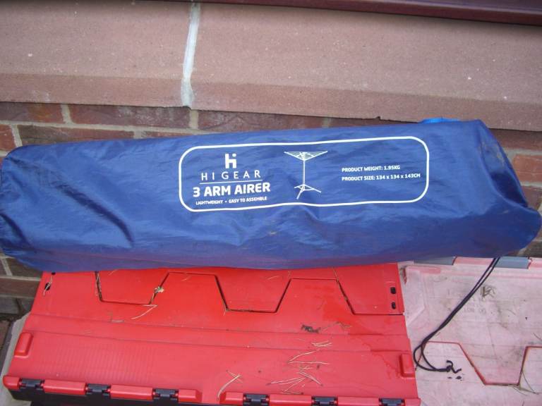 Hi Gear 3 arm clothes airer