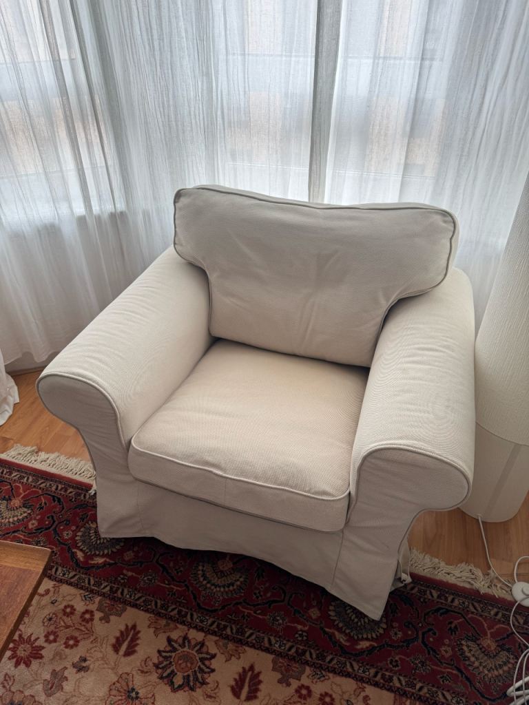Beige love seat 