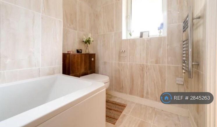 2 bedroom flat in Fenchurch Walk, Brighton, BN1 (2 bed) (#2845263)