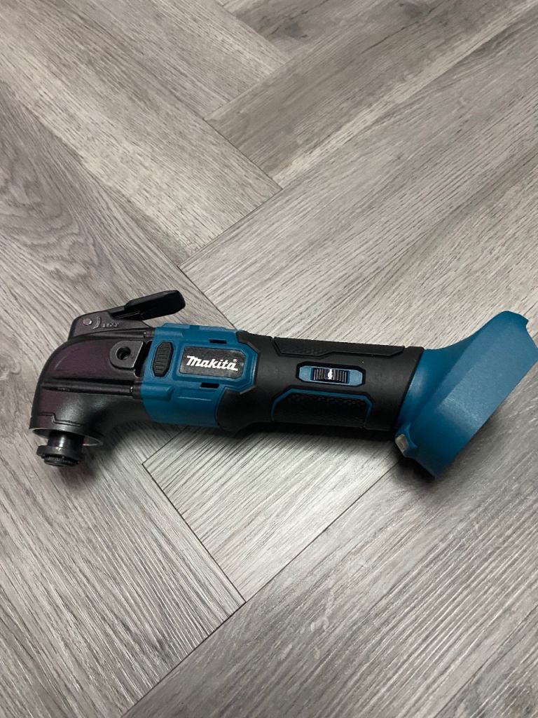 Makita oscillating tool