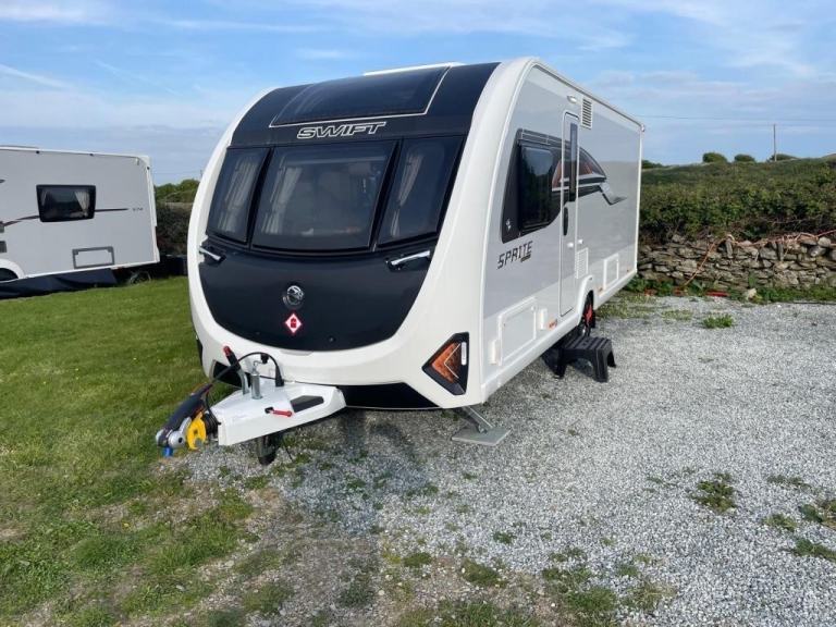 2025 SWIFT SPRITE MAJOR 4 SB EXCLUSIVE 4 Berth fixed island bed