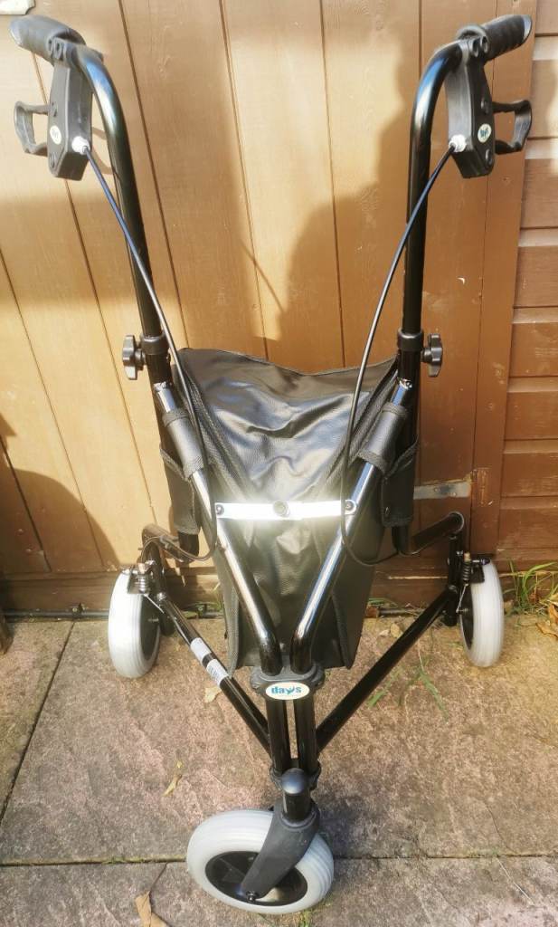 DAYS 3 - WHEELED WALKER WITH CHROMED FINISHED HANDLE BARS