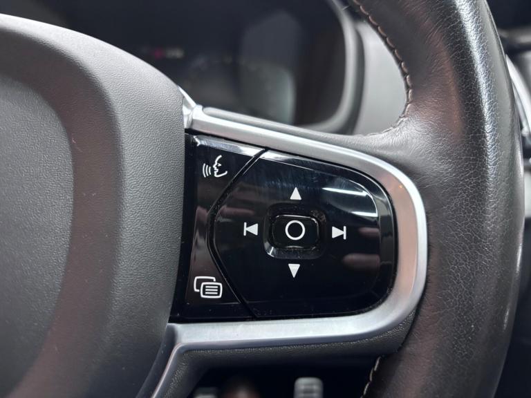 2021 Volvo XC90 2.0 B5 MHEV R-Design Auto 4WD Euro 6 (s/s) 5dr ESTATE Petrol/Electric Hybrid Auto...