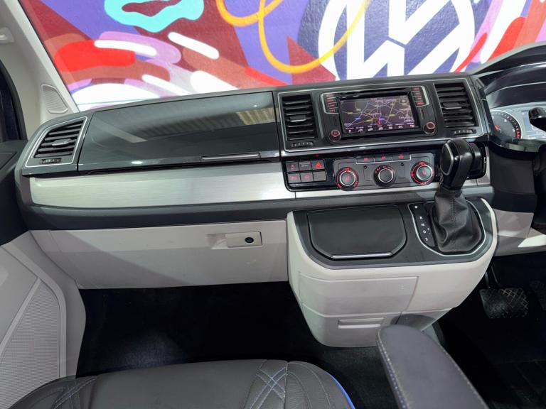 2018 Volkswagen Transporter 2.0 BiTDI BMT 204 Highline Kombi Van 4MOTION DSG Crew Van Diesel Auto...