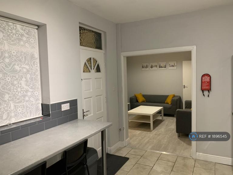 4 bedroom house in Ossory Street, Manchester, M14 (4 bed) (#1896545)