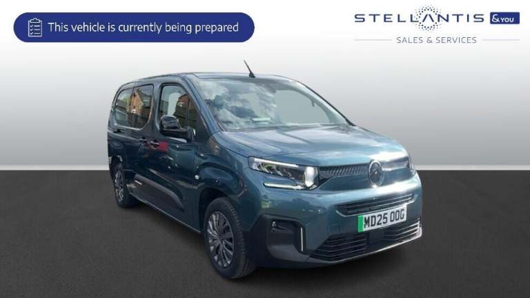 2025 Citroen Berlingo 52kWh PLUS XL MPV 5dr Electric Auto (7.4kW Charger) (136 ps) MPV Electric A...