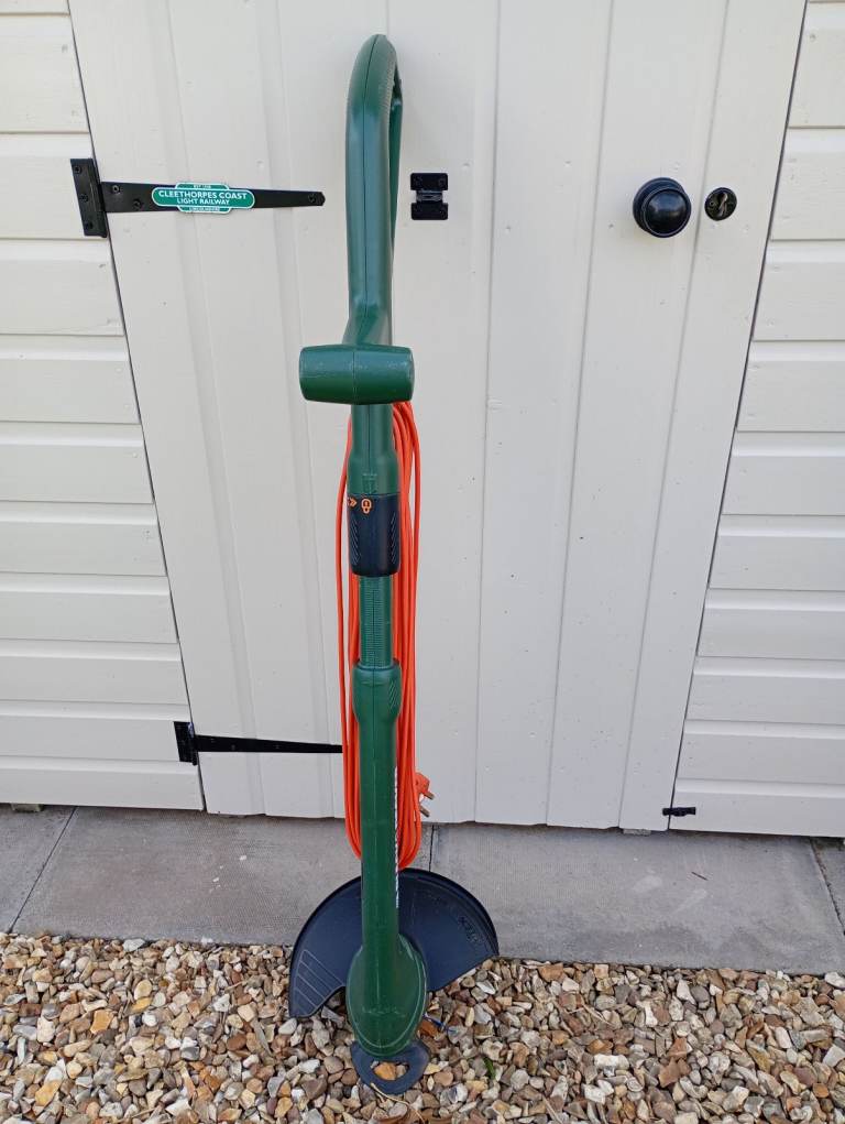 BLACK AND DECKER REFLEX STRIMMER