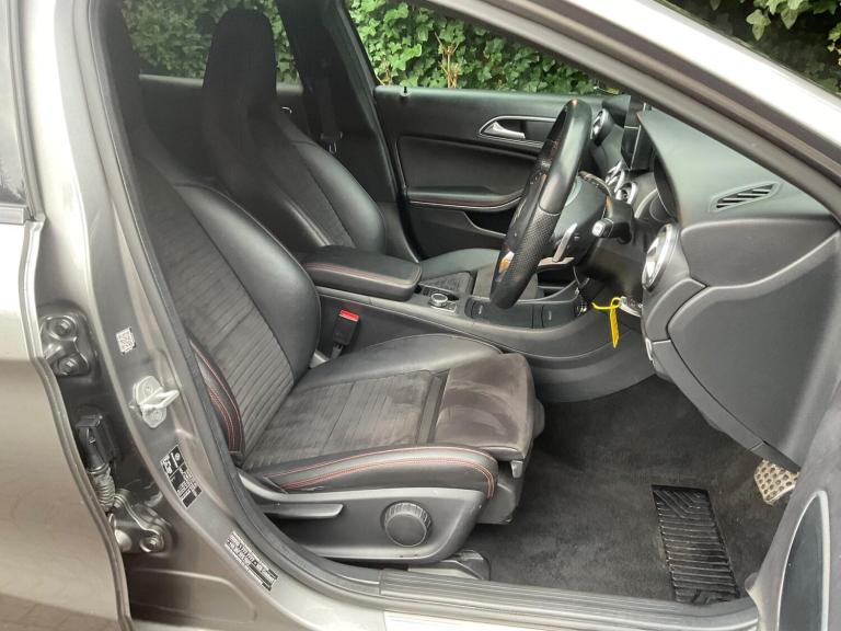 2015 Mercedes-Benz GLA 2.1 GLA220d AMG Line 7G-DCT 4MATIC Euro 6 (s/s) 5dr ESTATE Diesel Automatic