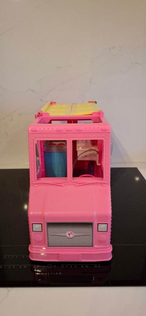 Barbie Food truck