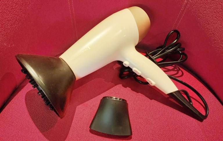 Pro Action hair dryer with diffuser & concentrator – new unused without box
