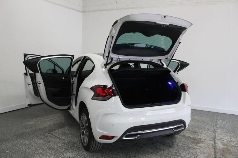 CITROEN DS4 1.6 e-HDi Airdream DStyle Nav Euro 5 (s/s) 5dr 2015