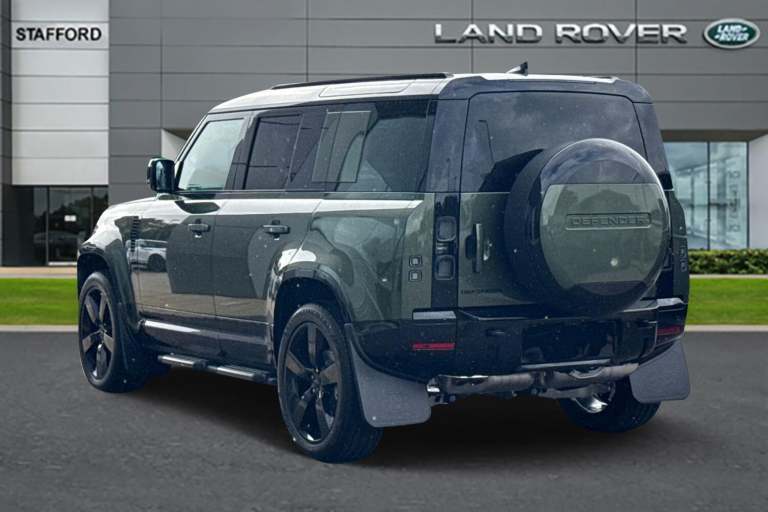2025 Land Rover Defender 110 3.0 D250 MHEV X-Dynamic HSE Auto 4WD Euro 6 (s/s) 5dr SUV Automatic