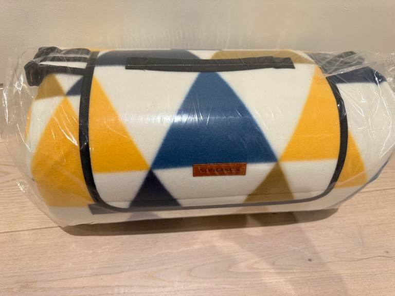 Picnic Blanket, 300 x 200 cm, Large Mat for Camping