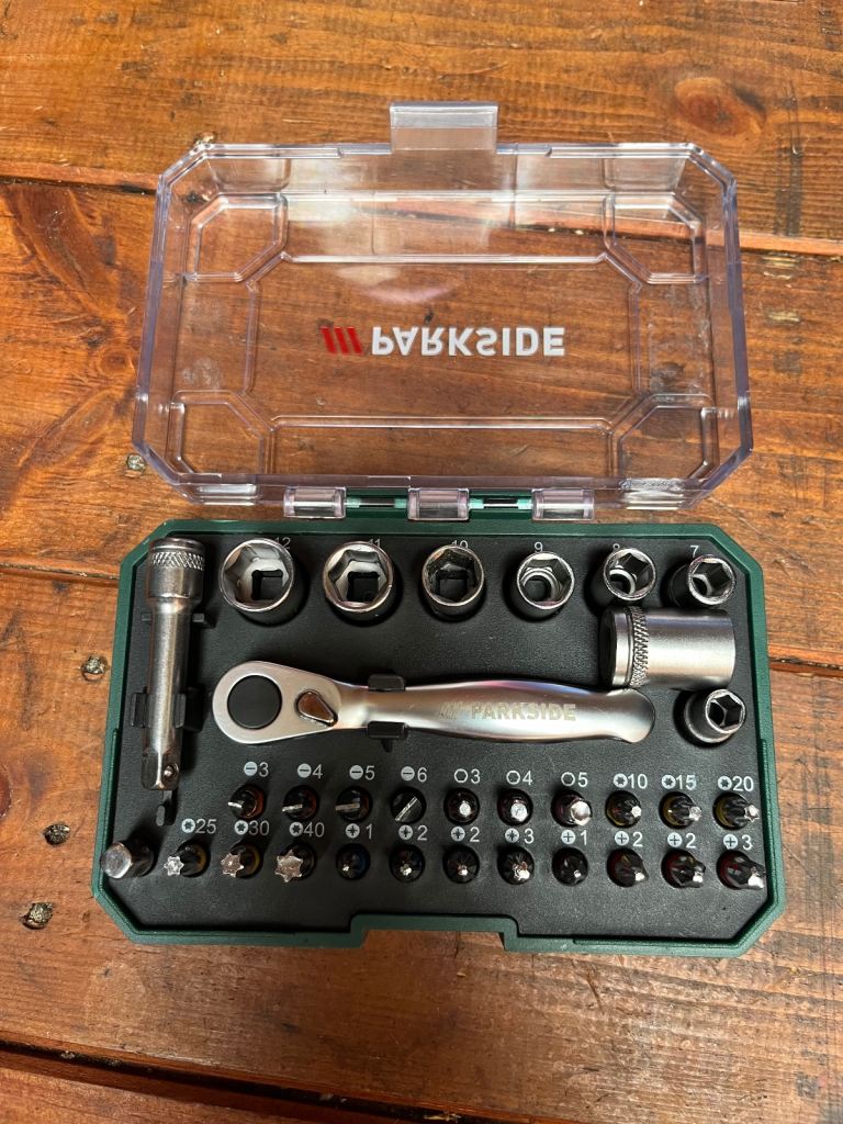 1/4 drive socket and bit set