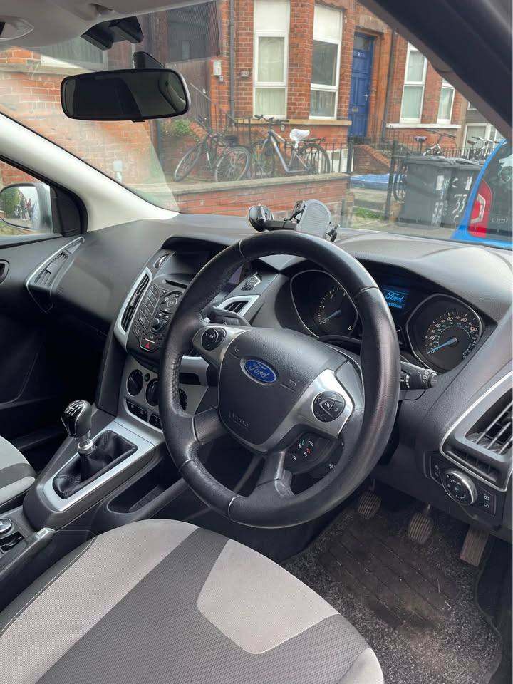 Ford, FOCUS, Hatchback, 2012, Manual, 1560 (cc), 5 doors