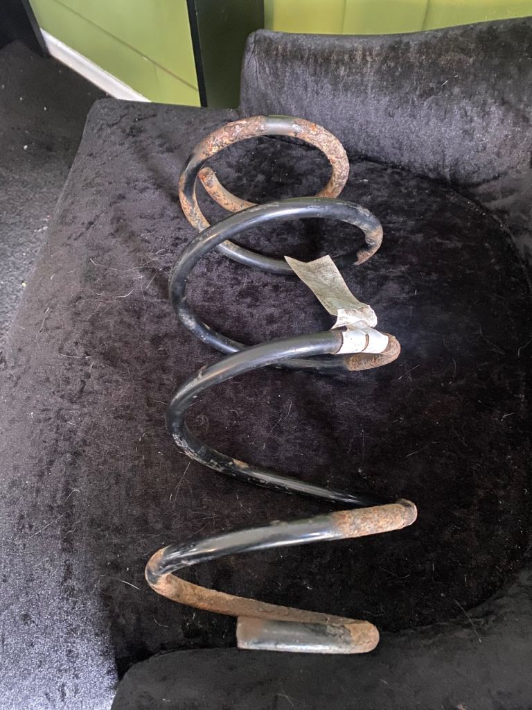 ford ka 2010 zetec front shock absorber spring 