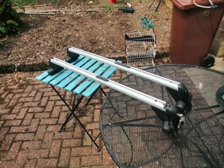 Car Roof Bars