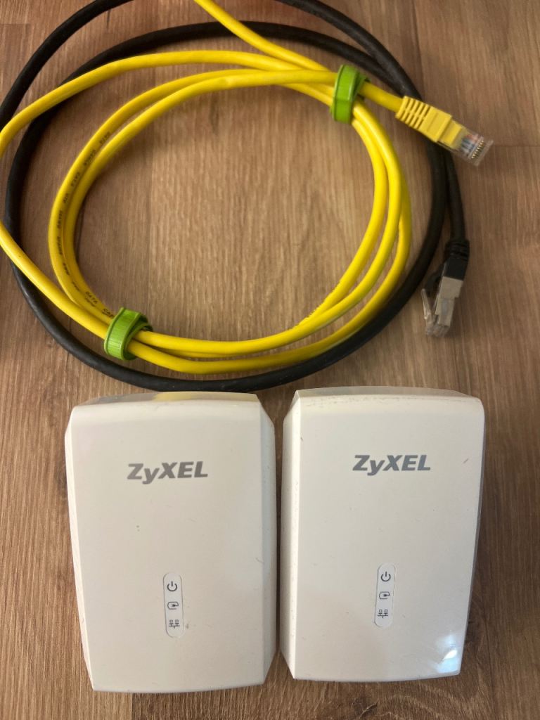 ZyXEL PLA5206 1000Mbps Powerline Gigabit Ethernet Adaptor