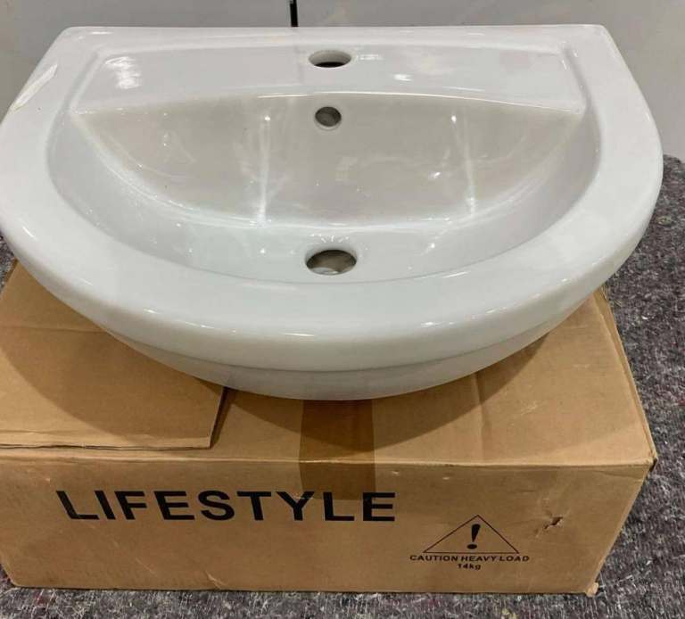 The Lifestyle Bathroom Sink, ceramic basin with one tap hole £75