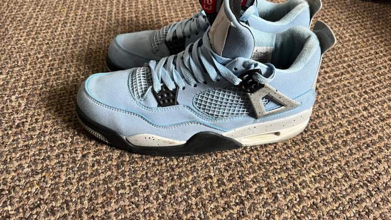 Jordan 4 University Blue