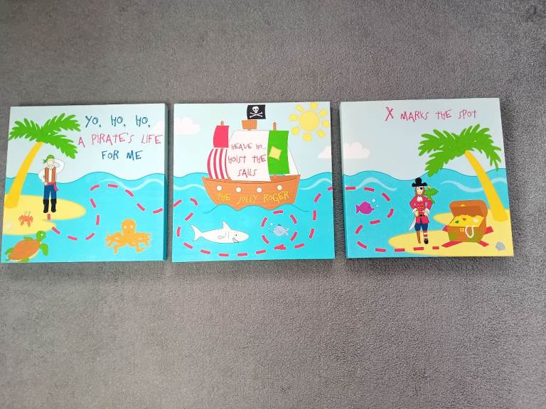 Pirate canvass x 3