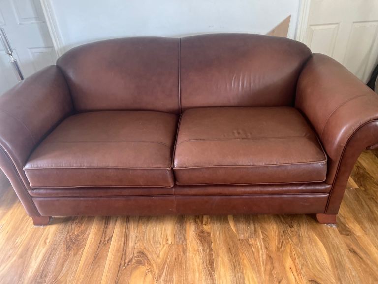 Comfortable Brown Leather Sofa and Armchair Set – Good Condition