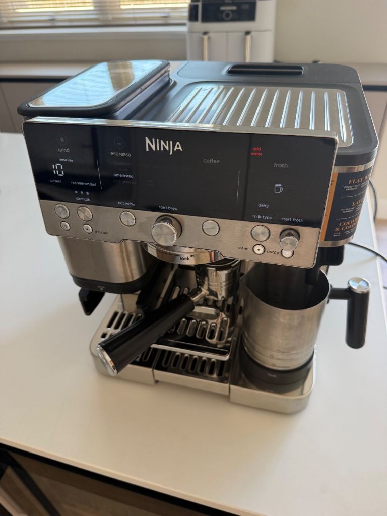 Ninja Luxe Cafe Espresso Machine - Silver, Good Condition