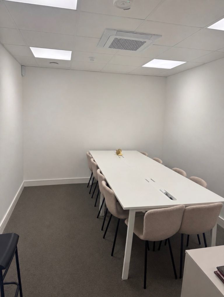 BEAUTY & OFFICE ROOMS TO LET | FREE PARKING | AIR CONDITIONING | VIEWING RECOMMENDED