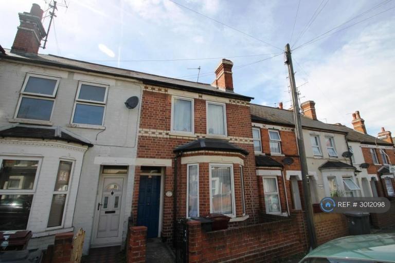 3 bedroom house in Salisbury Road, Reading, RG30 (3 bed) (#3012098)