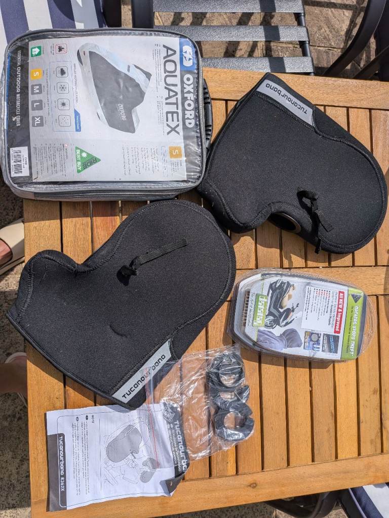 Tucano Urbano muffs, Oxford bike cover S, DataTag ID