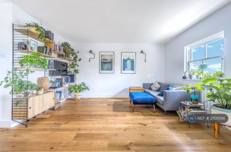 2 bedroom flat in Lewisham Way, London, SE4 (2 bed) (#2705154)